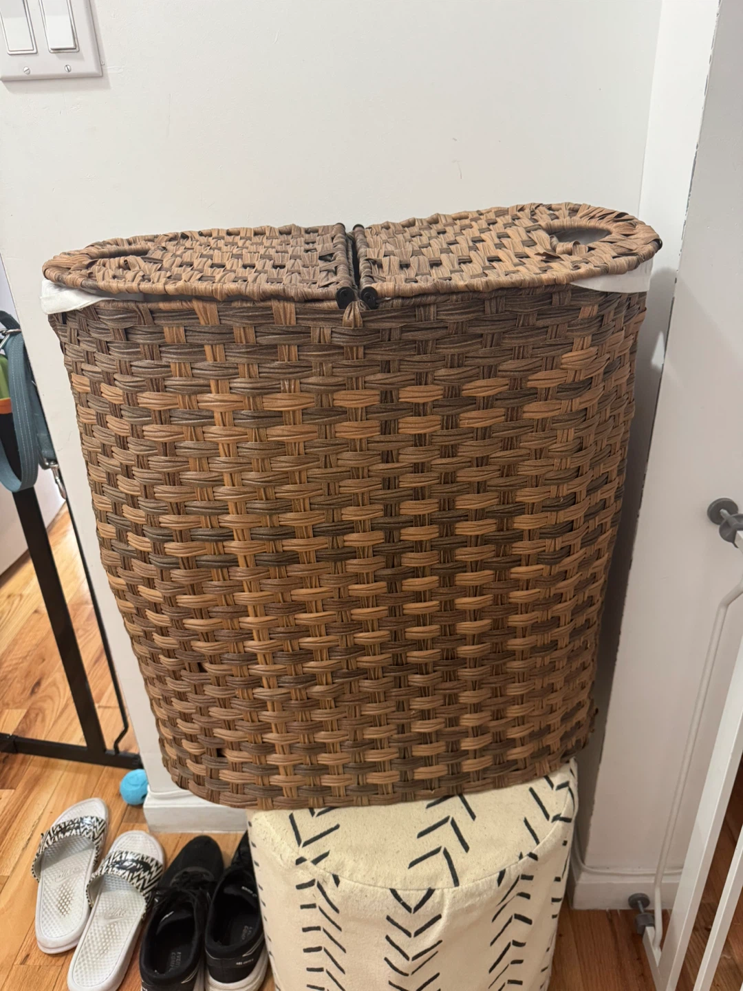 Woven Wicker Basket Hamper with Liner