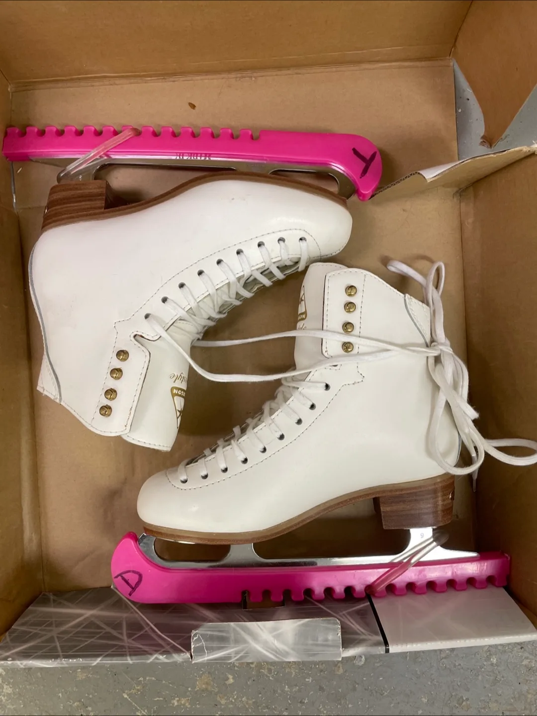 Jackson Freestyle DJ2070 Ice Skates - Size 5 image indicator(4)