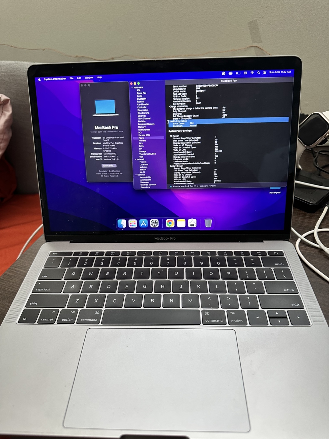 MacBook Pro 13-inch, 2017, with Charging cable and box - photo 2