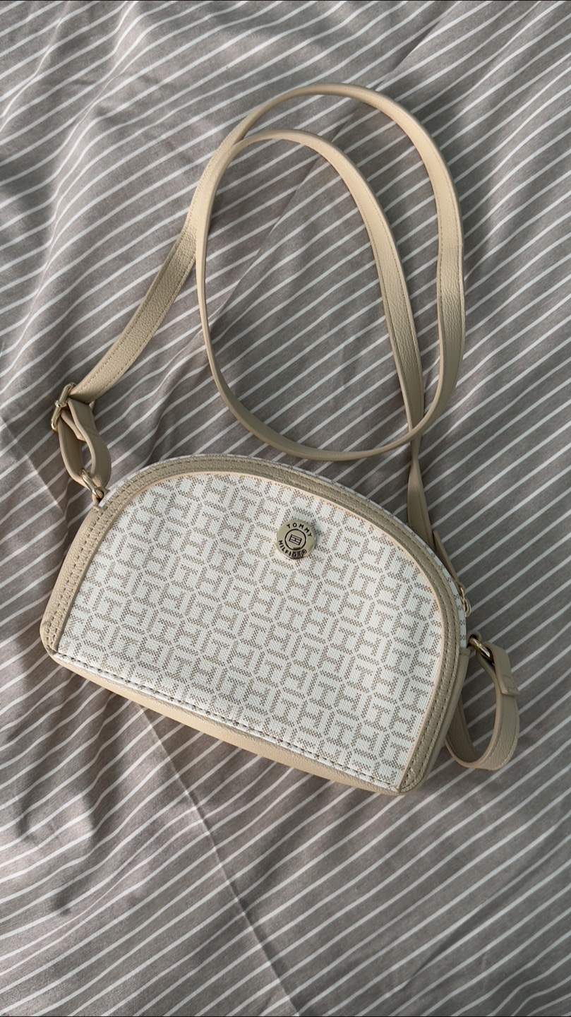 Tommy Hilfiger Crossbody Bag