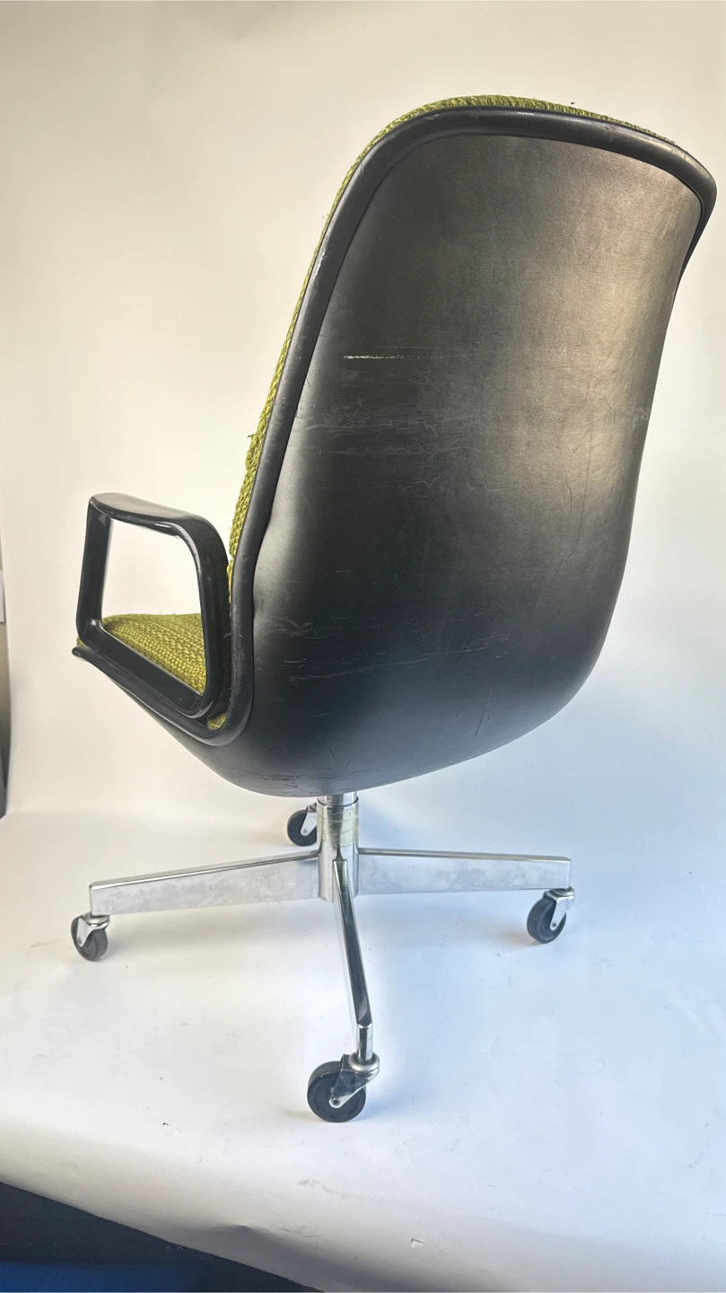 Vintage MCM Steelcase Olive Green Highback Office Chair - photo 2