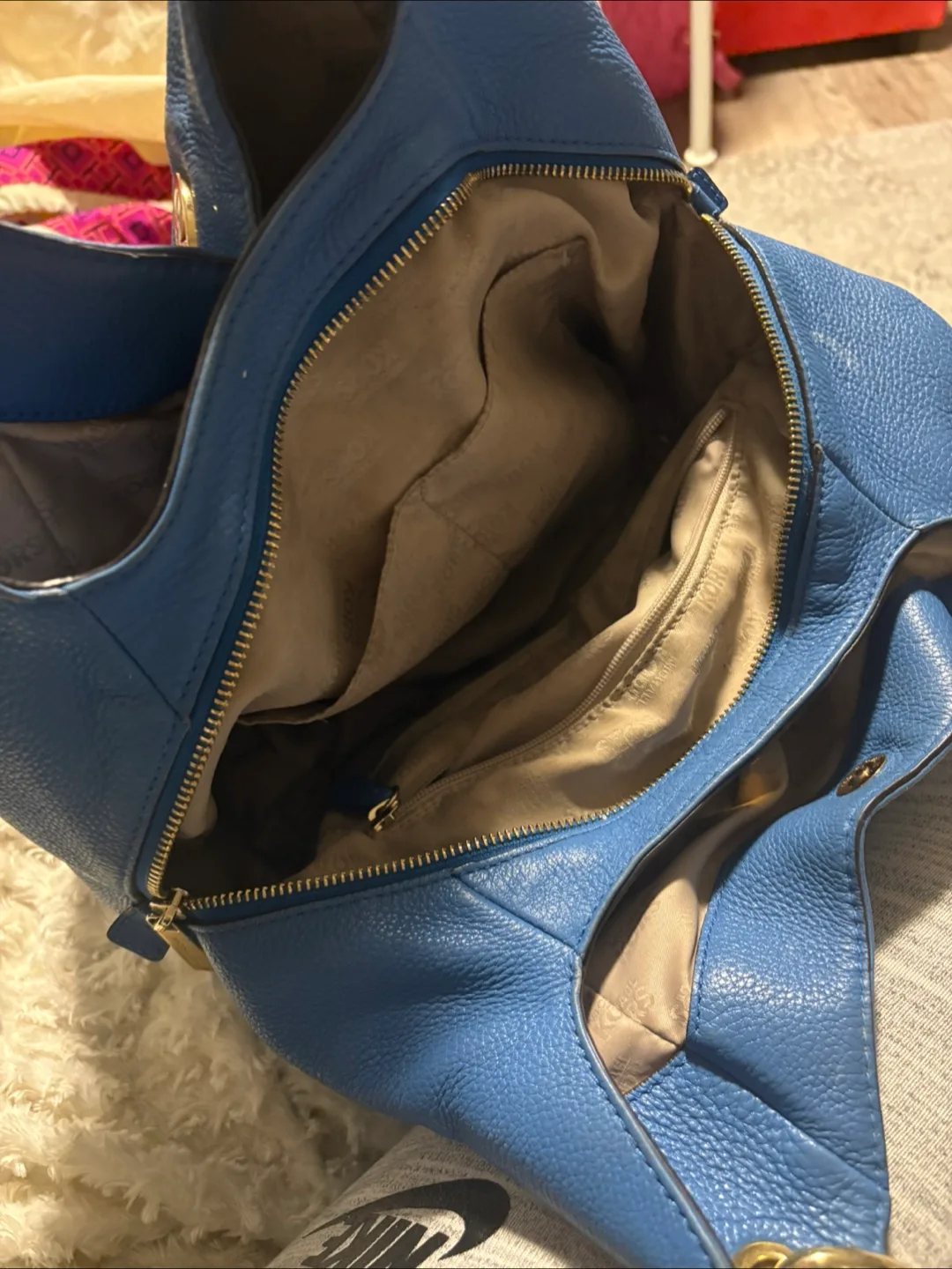 Michael Kors Blue Leather Chain Hobo Bag image indicator(5)