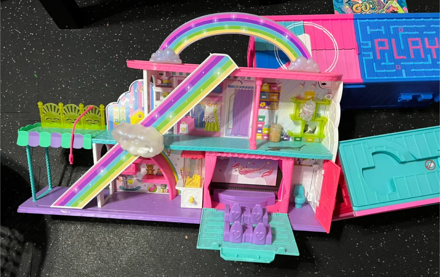 LOL Surprise Playset #freecycle thumbnail
