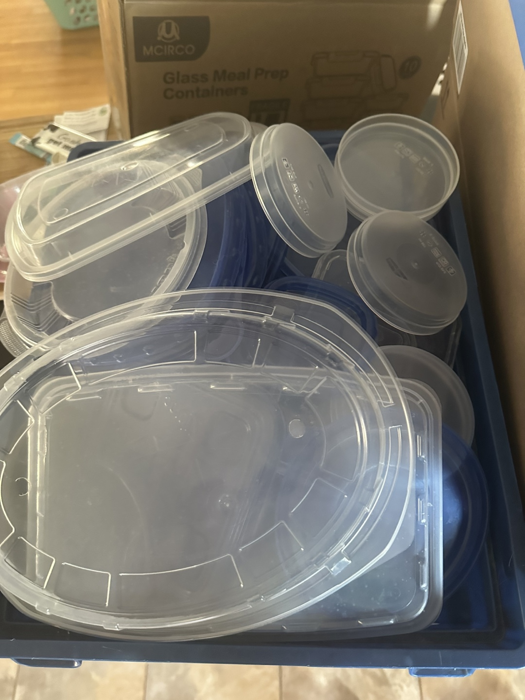Bundle of food storage containers - photo 3
