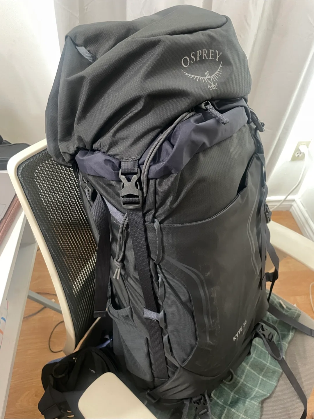 Osprey Kyte 36L Women’s Backpack (Brand New) image indicator(2)