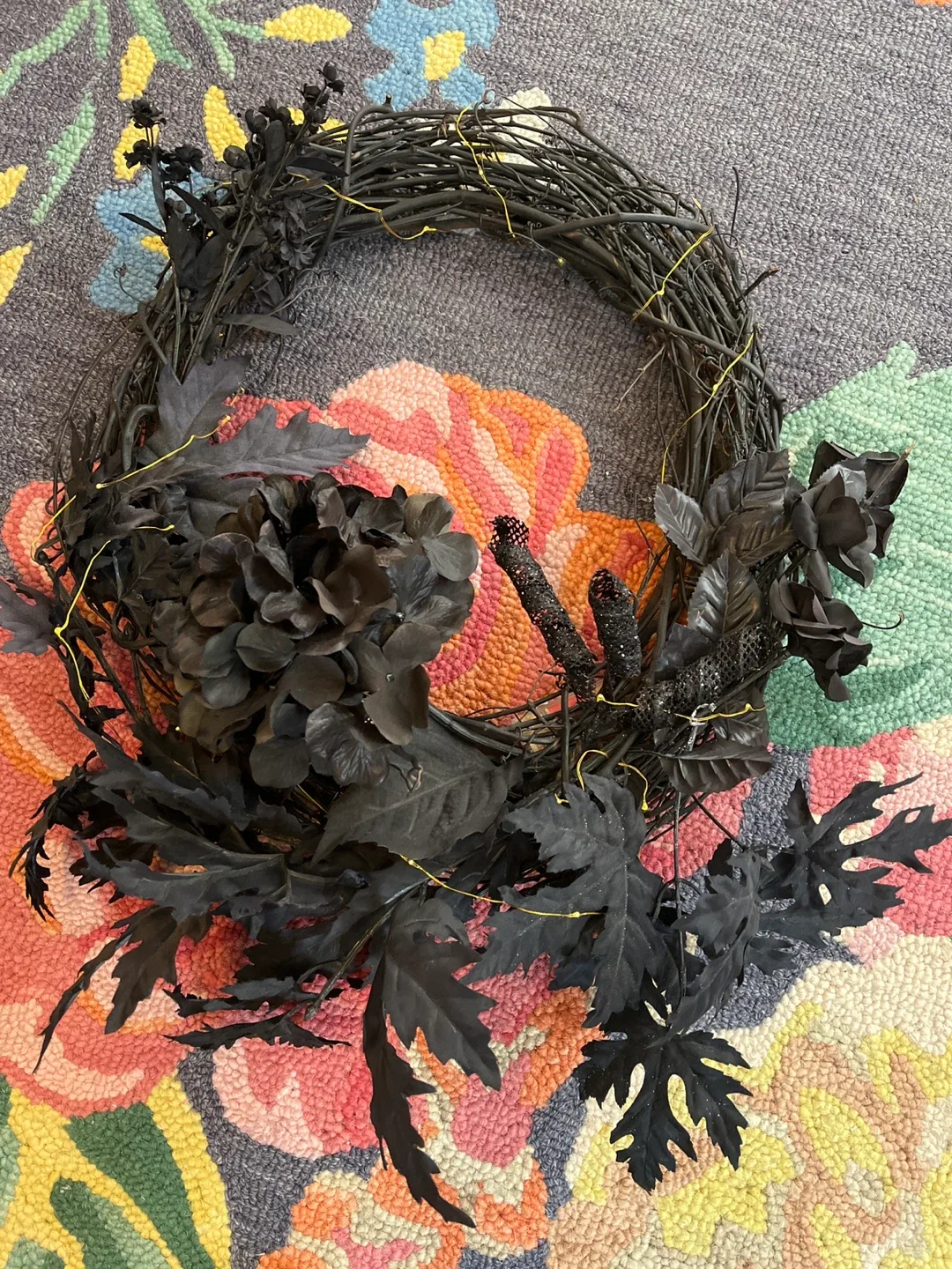 Black, Halloween Wreath image indicator(2)