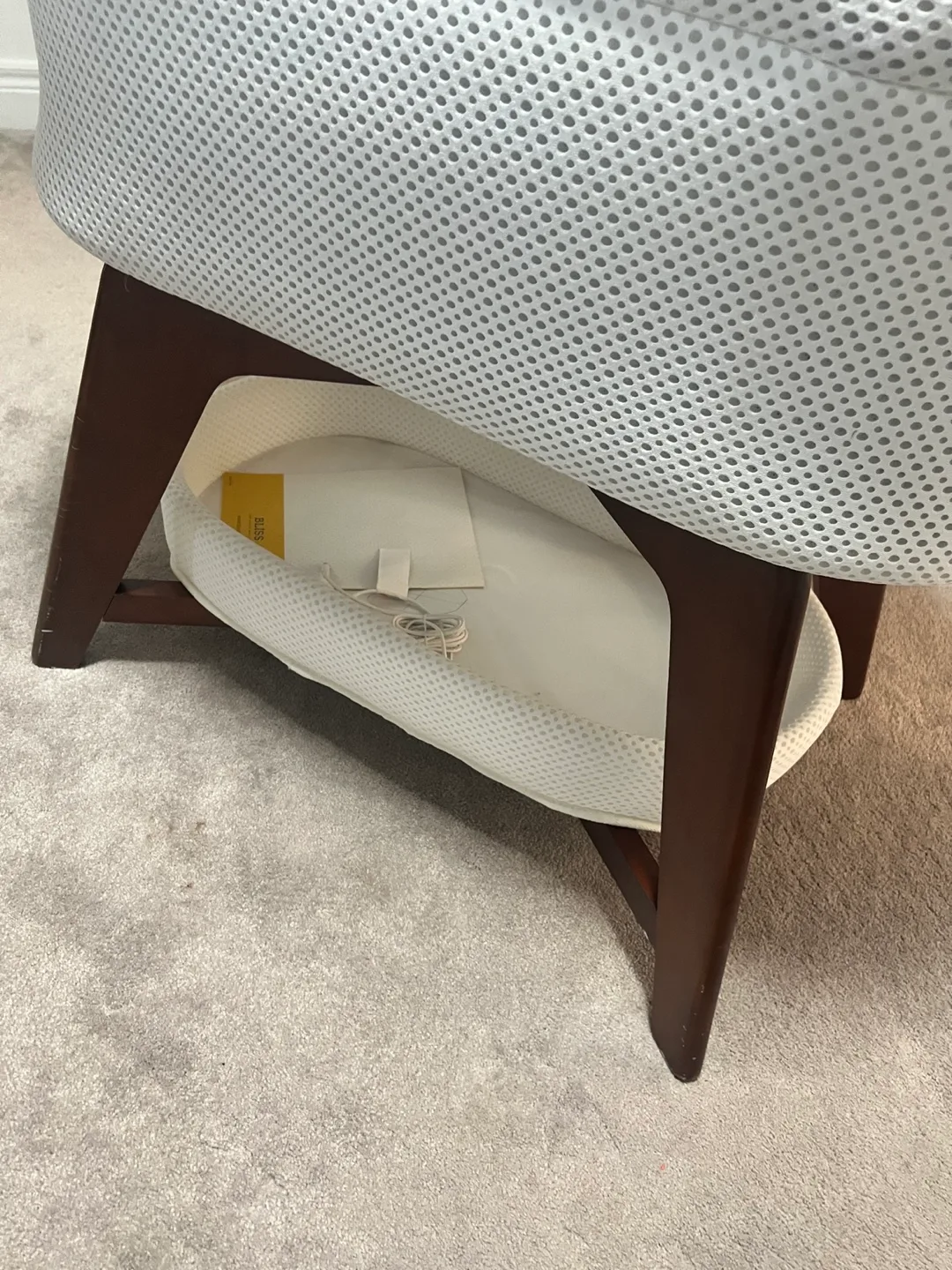 SNOO Smart Sleeper Bassinet - Excellent Condition image indicator(3)