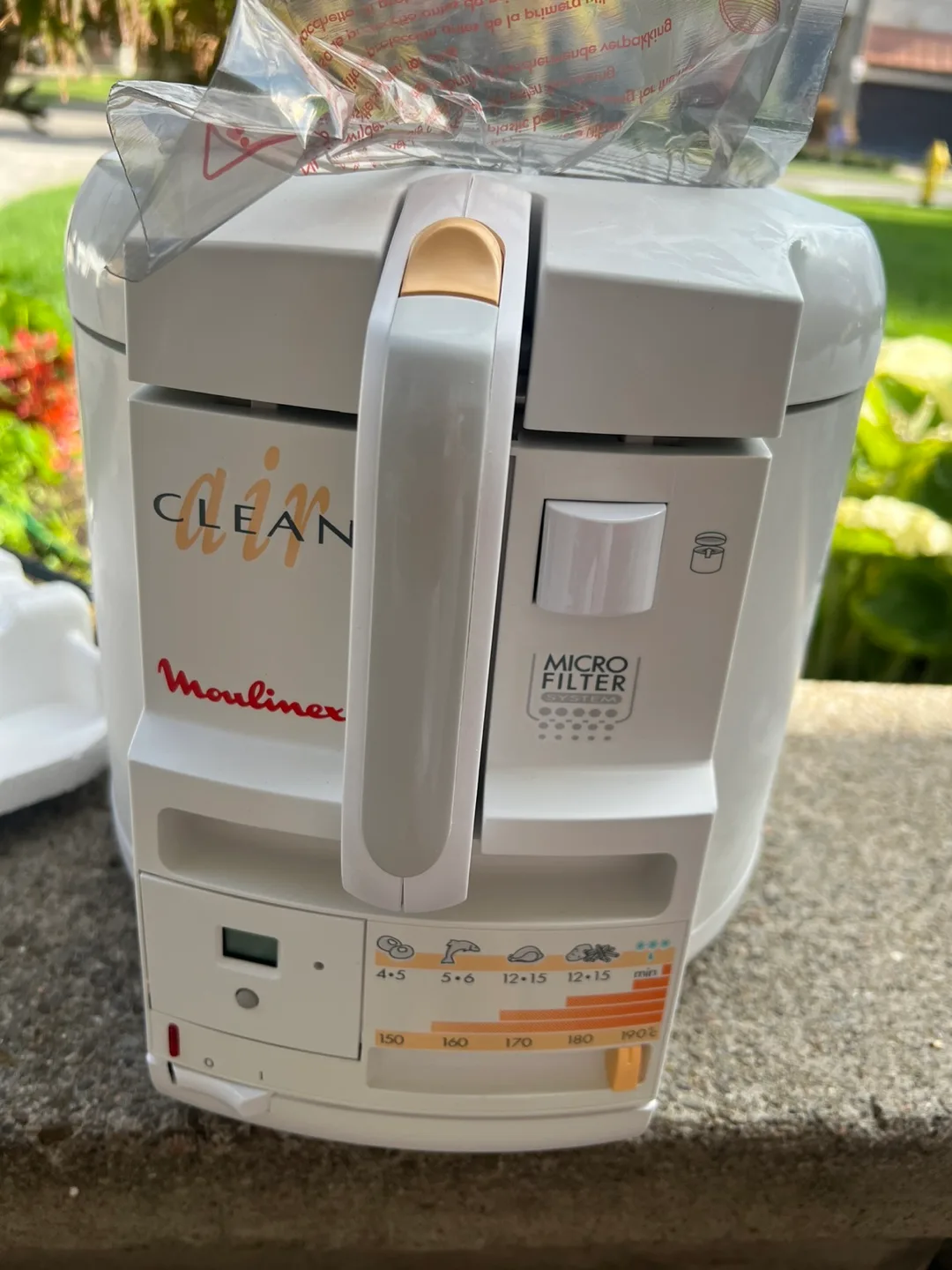 Moulinex Air Clean Deep Fryer thumbnail