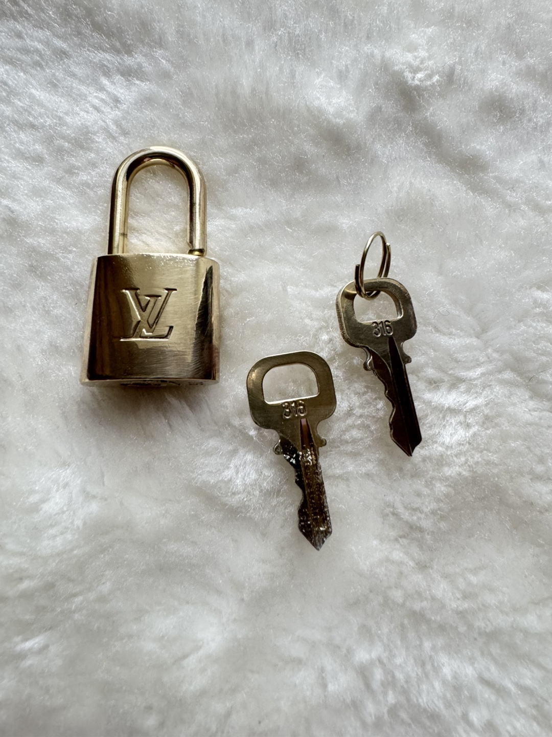 Louis Vuitton Padlock with Keys - photo 3