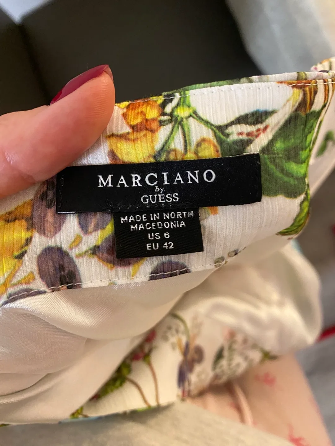 Marciano by Guess Floral Skirt - Size 6 image indicator(2)