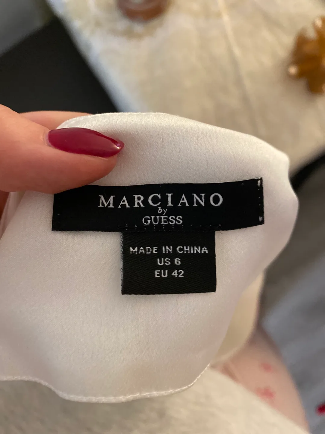 Marciano by Guess White Blouse - Size US 6 image indicator(2)