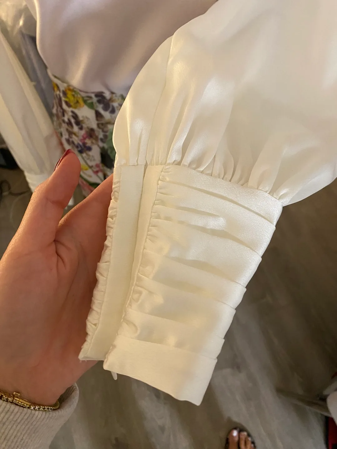 Marciano by Guess White Blouse - Size US 6 image indicator(3)