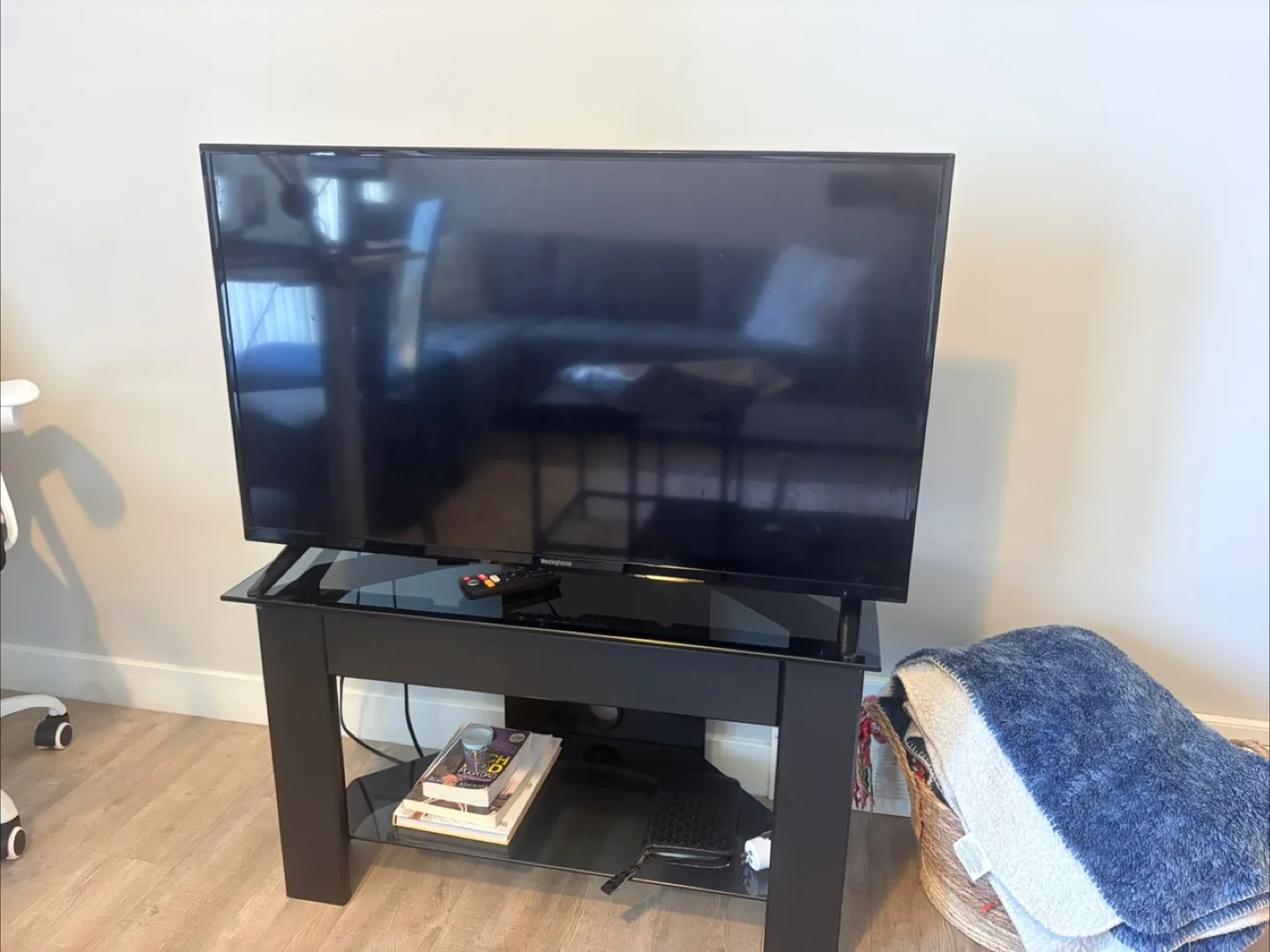 Westinghouse TV and tv stand thumbnail