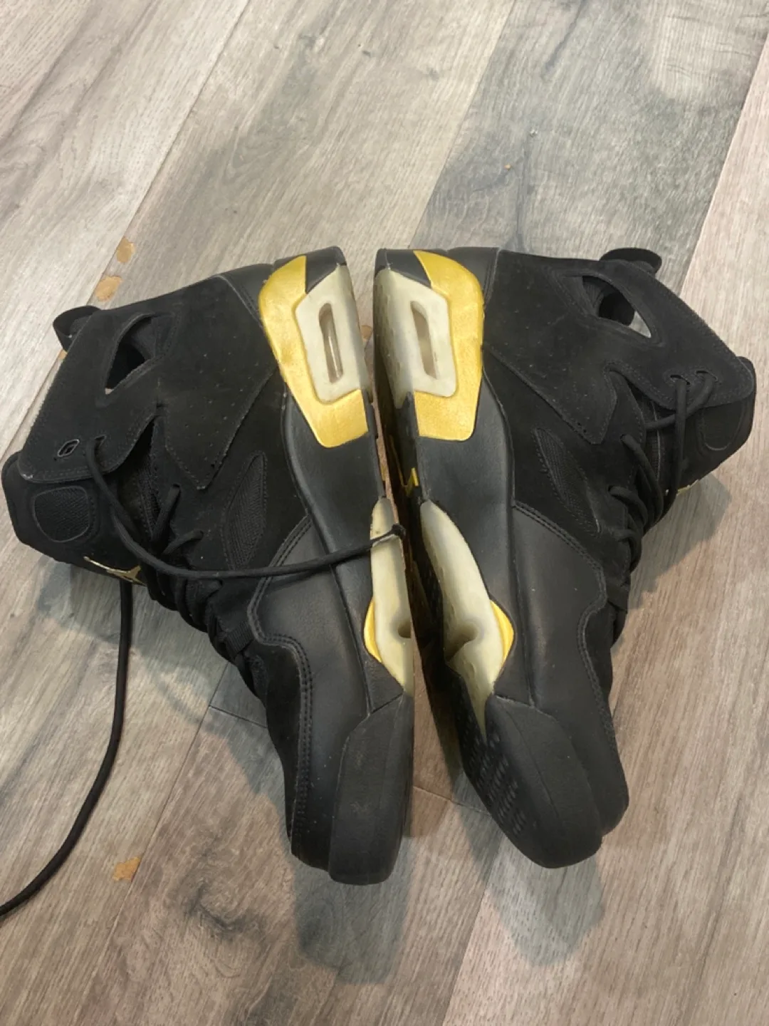 Jordan Flight 91 High Black/Gold US 12 image indicator(2)