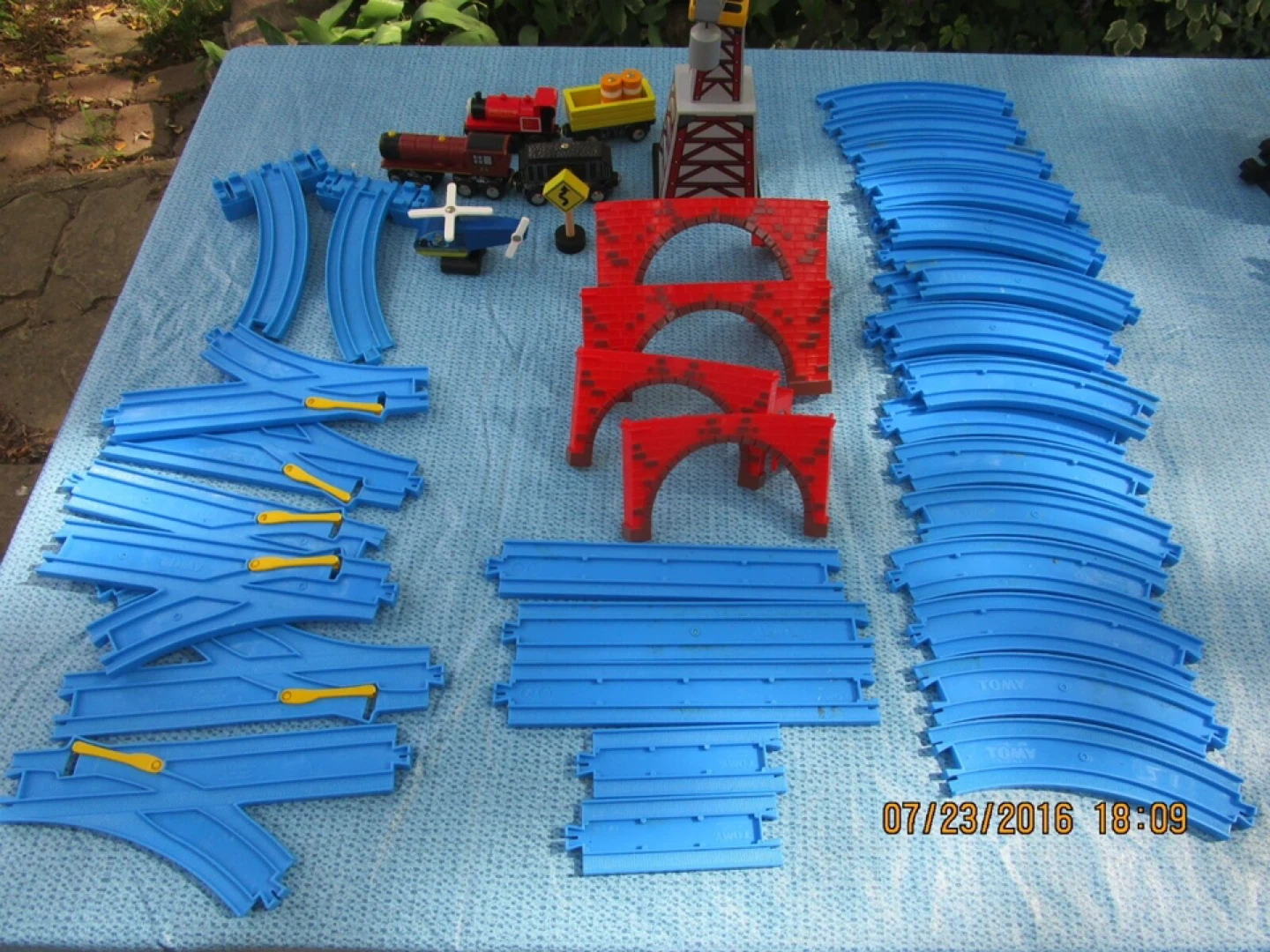 Thomas the tank tracks - lots of mixed ones - photo 3