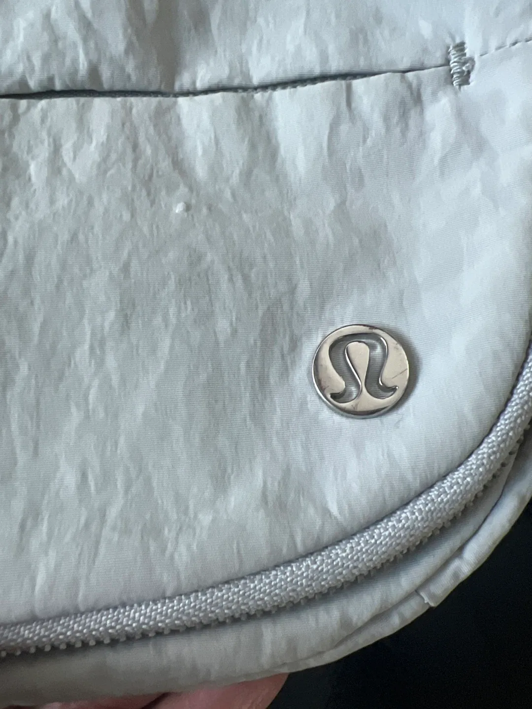 Lululemon Everywhere Belt Bag Light Gray image indicator(2)
