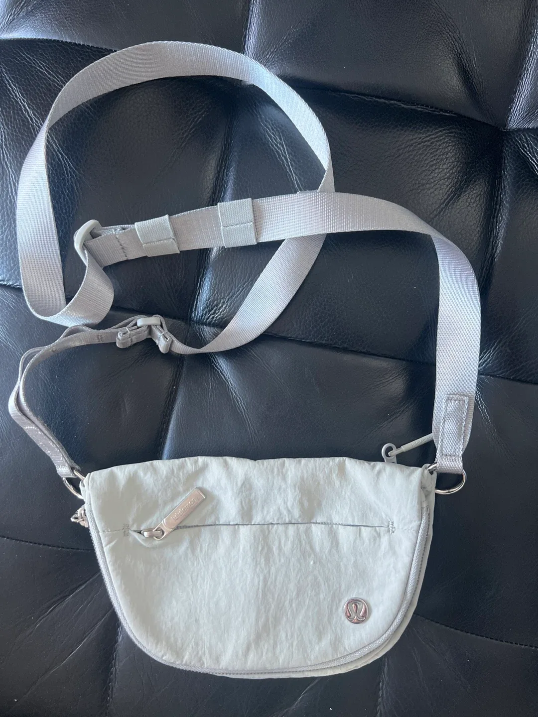 Lululemon Everywhere Belt Bag Light Gray thumbnail