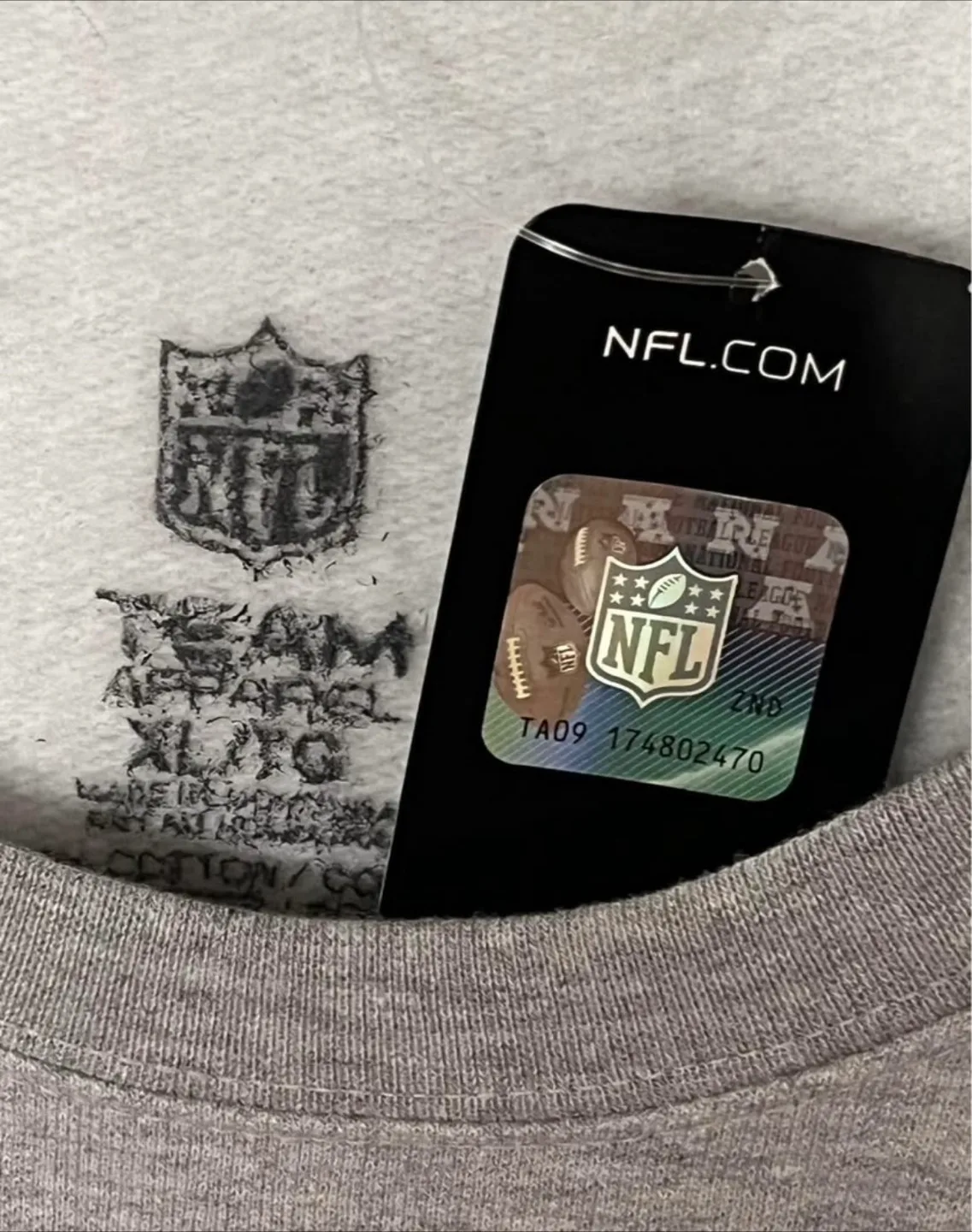 New York Giants NFL Team Apparel Sweatshirt Men’s XL image indicator(4)