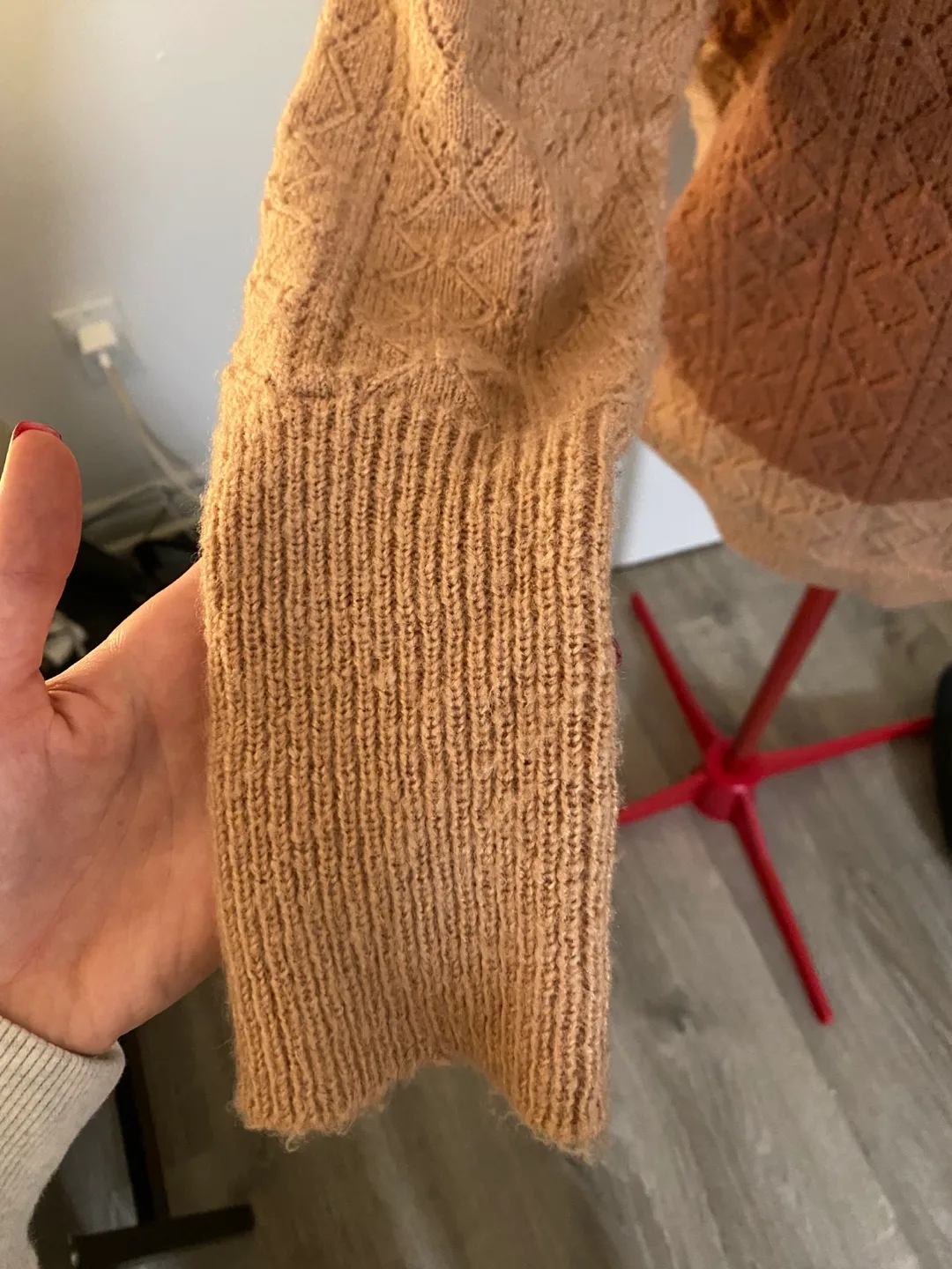 Quaint Sweater Size 36 (X-Large) image indicator(4)