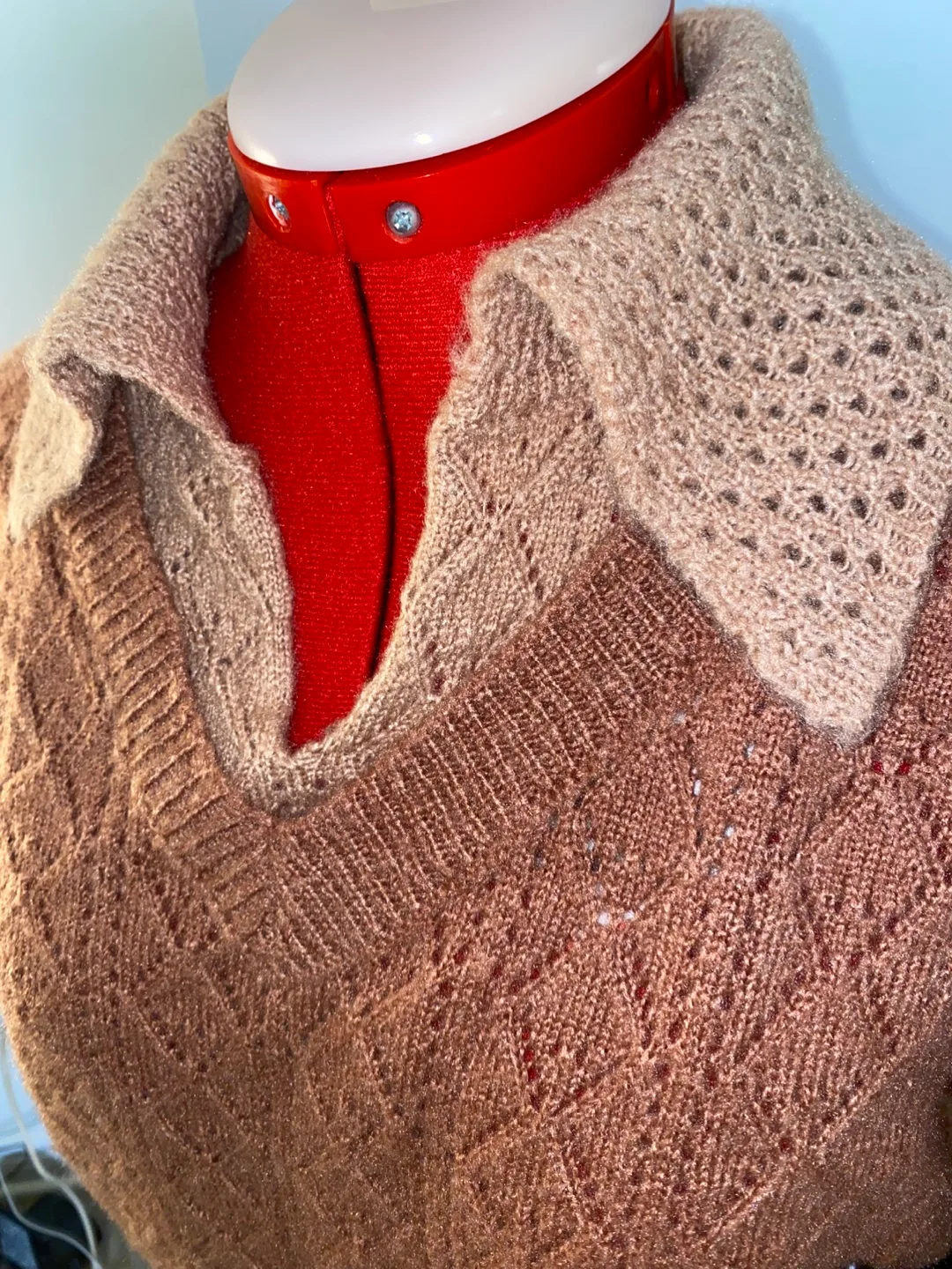 Quaint Sweater Size 36 (X-Large) image indicator(3)