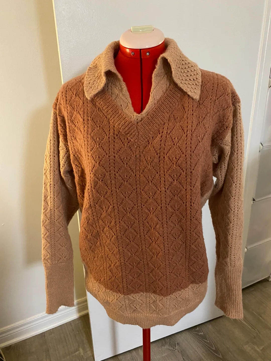 Quaint Sweater Size 36 (X-Large) image indicator(5)