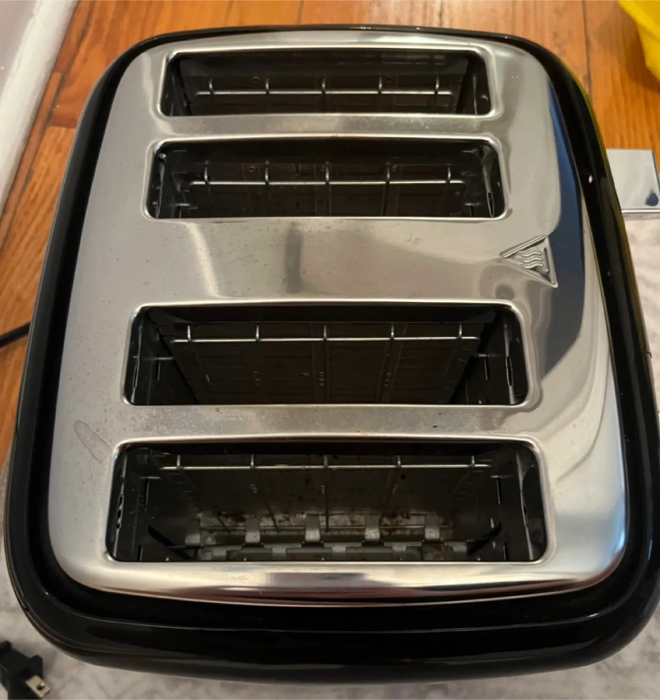 Hamilton Beach 4-Slice Toaster - Black image indicator(2)