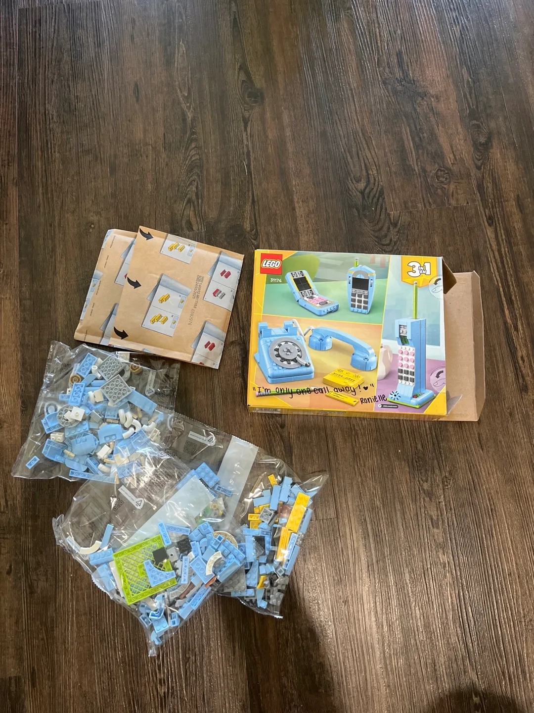 LEGO 31174 Retro Telephone - New in Box thumbnail