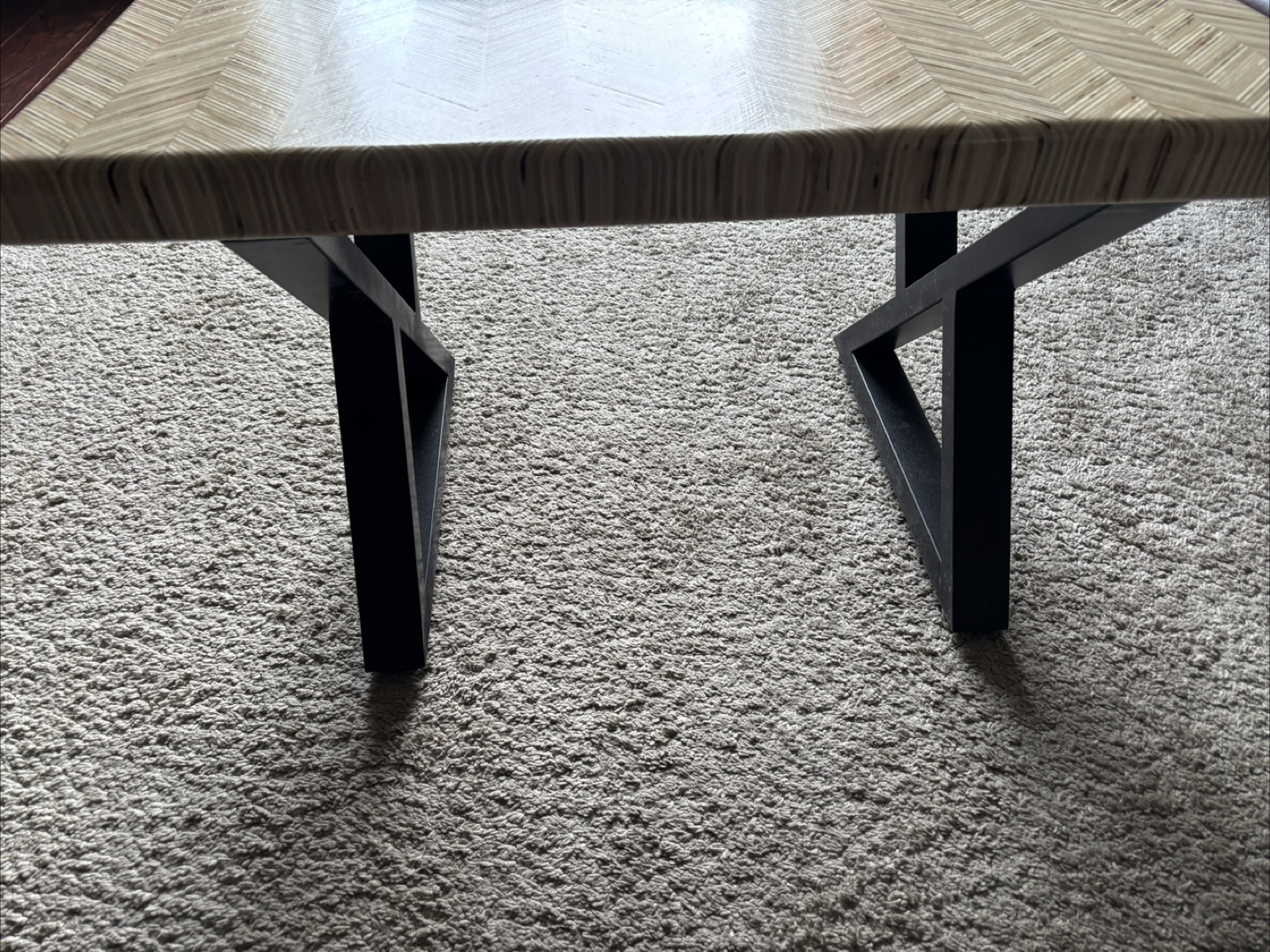 Solid wood coffee/end table - photo 3