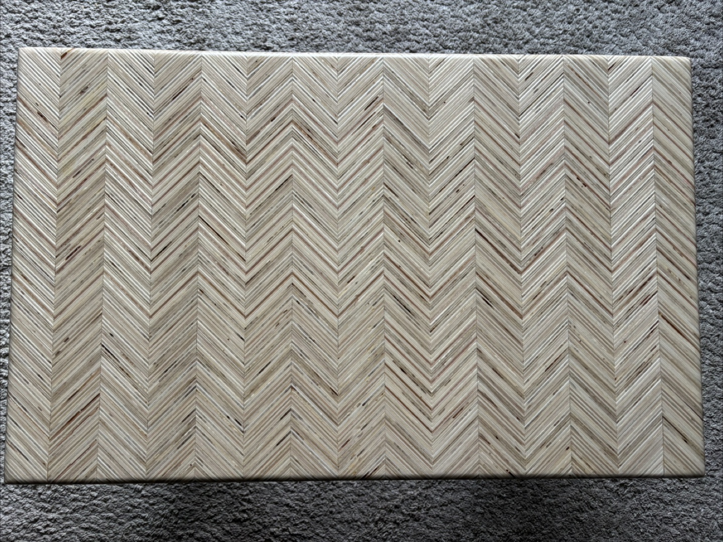 Solid wood coffee/end table
