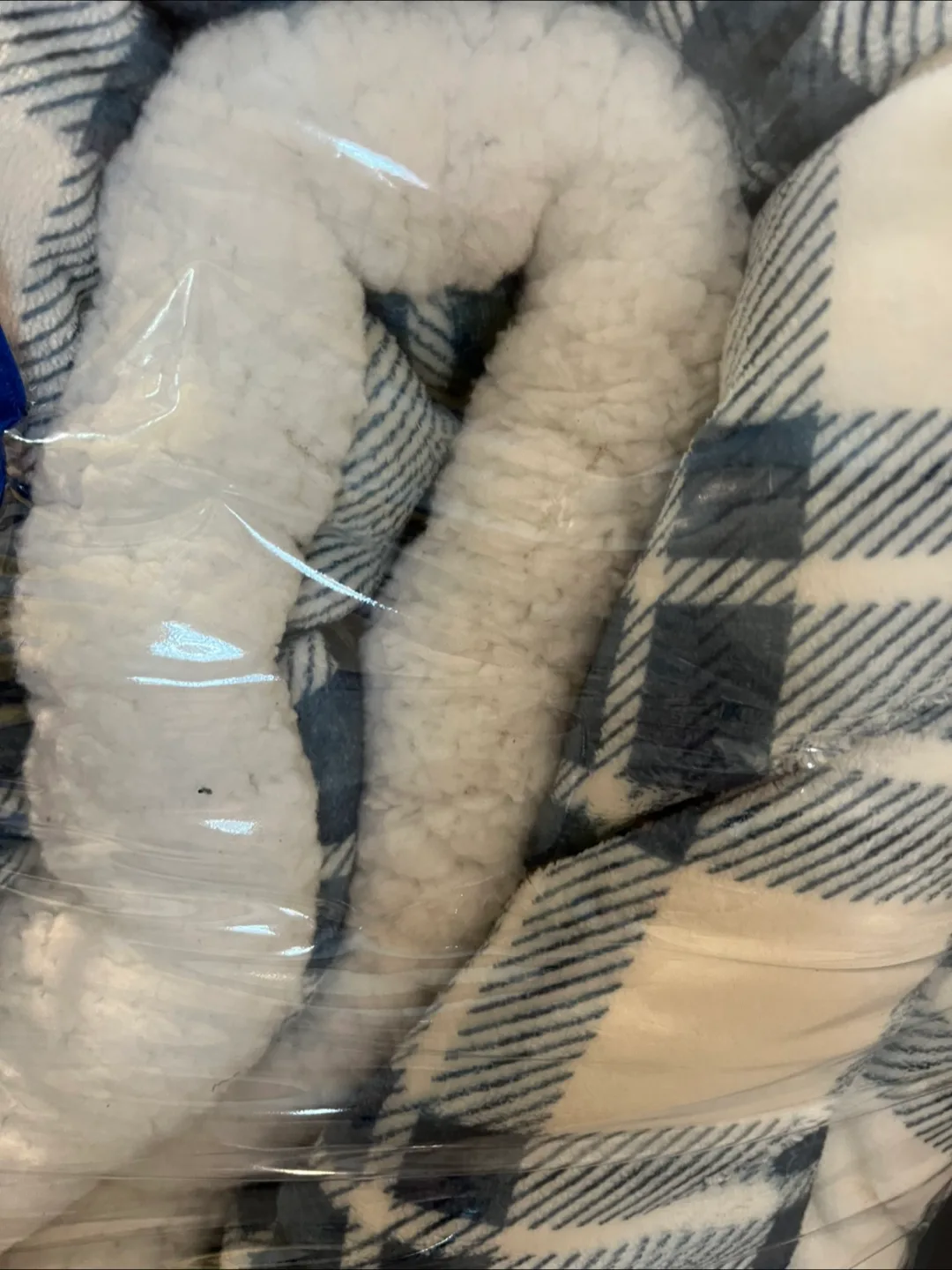 Eddie Bauer comforter and pillow case image indicator(2)