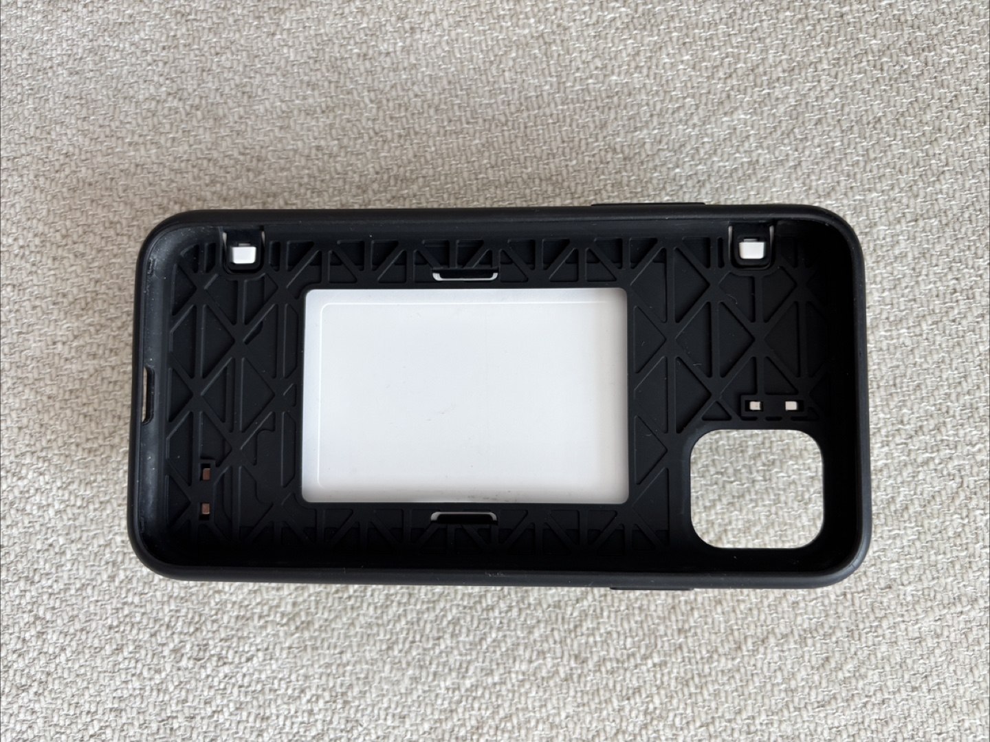 Free Dino iPhone 11 Case - photo 3