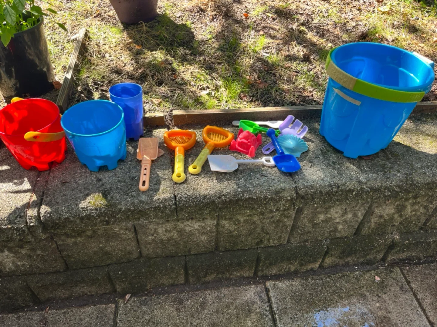 Kids Beach Toys - Buckets, Shovels