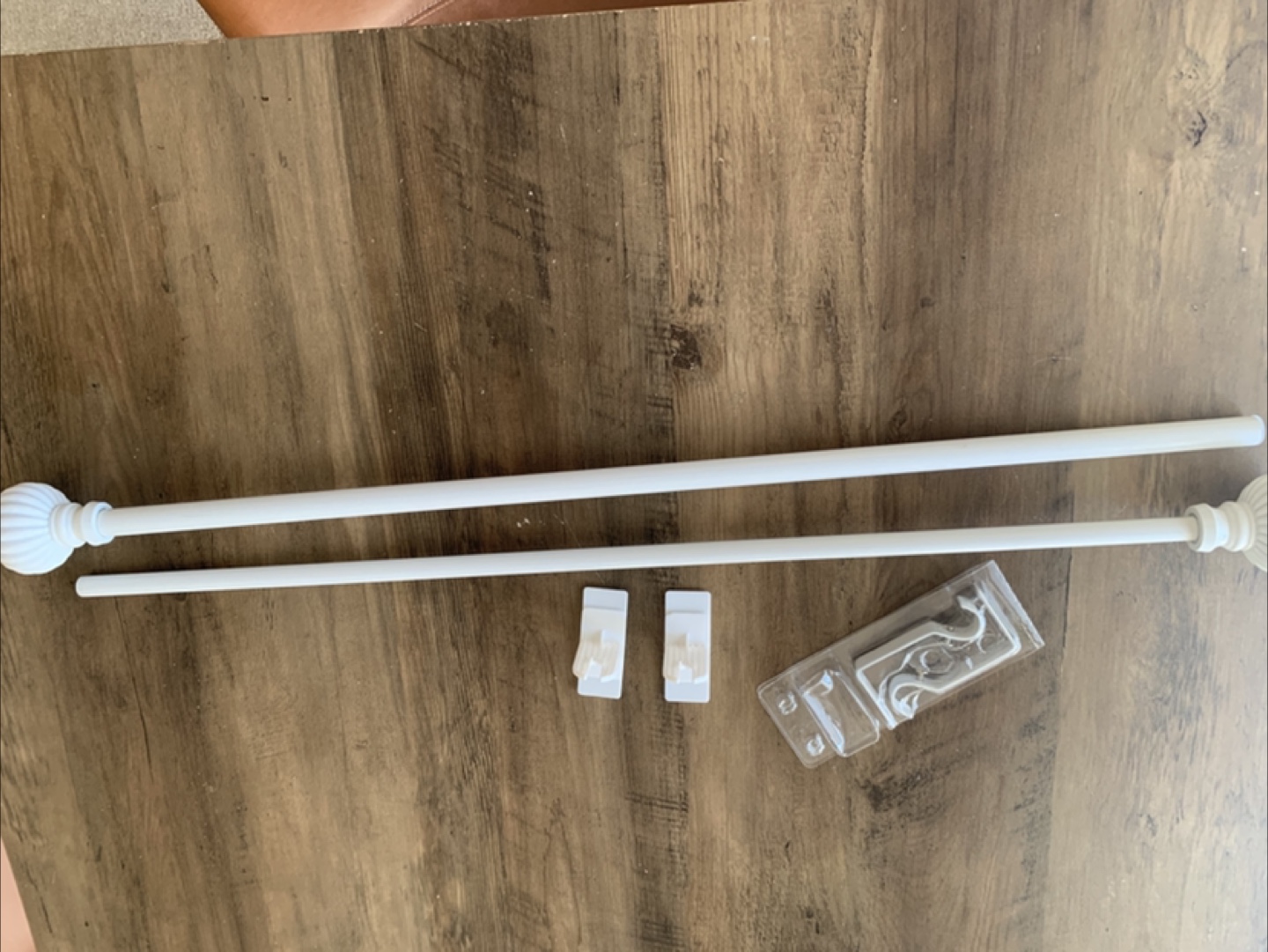 Curtain rod