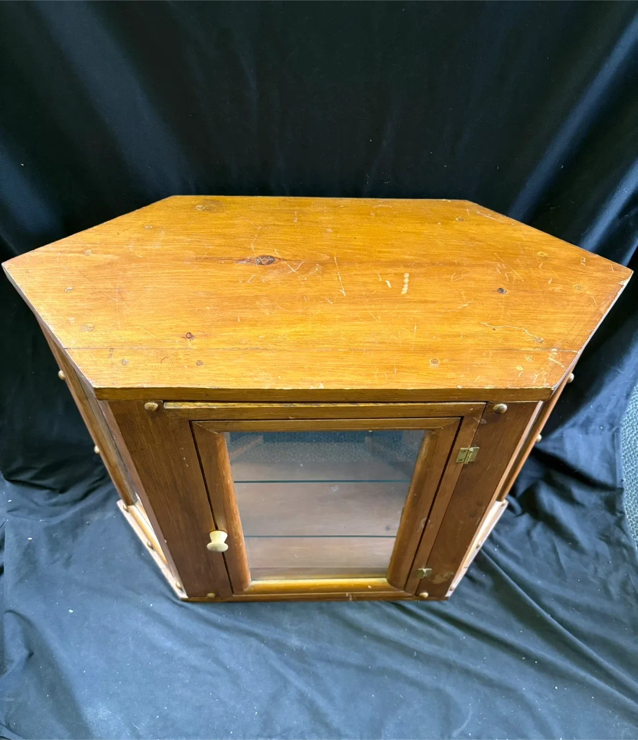 Wooden Display Cabinet image indicator(2)