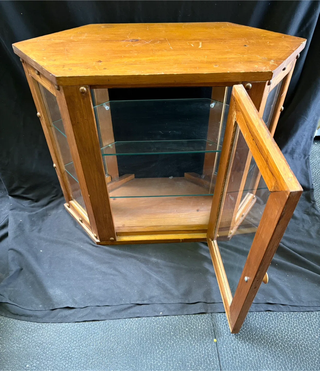 Wooden Display Cabinet image indicator(3)