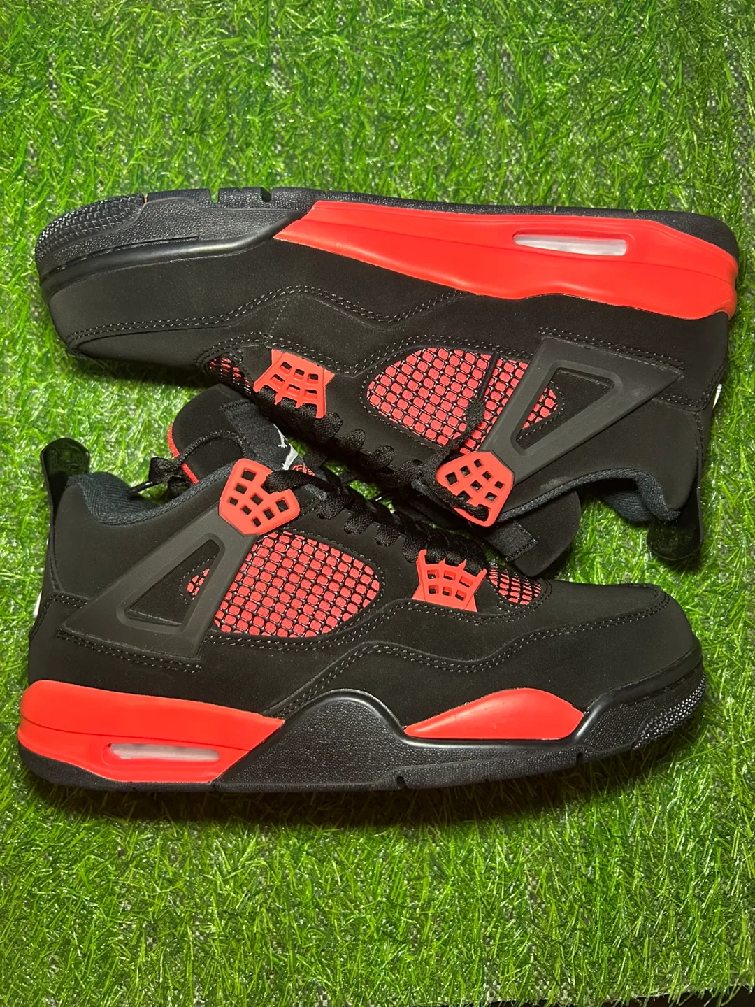 Air Jordan 4 Retro Black/Red Size 10 image indicator(4)