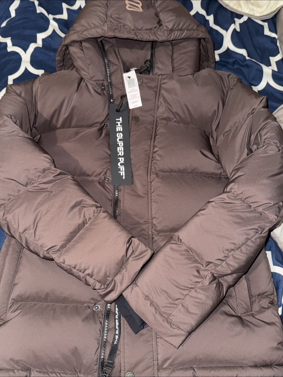 Brand new Super puff jacket ( Aritzia).