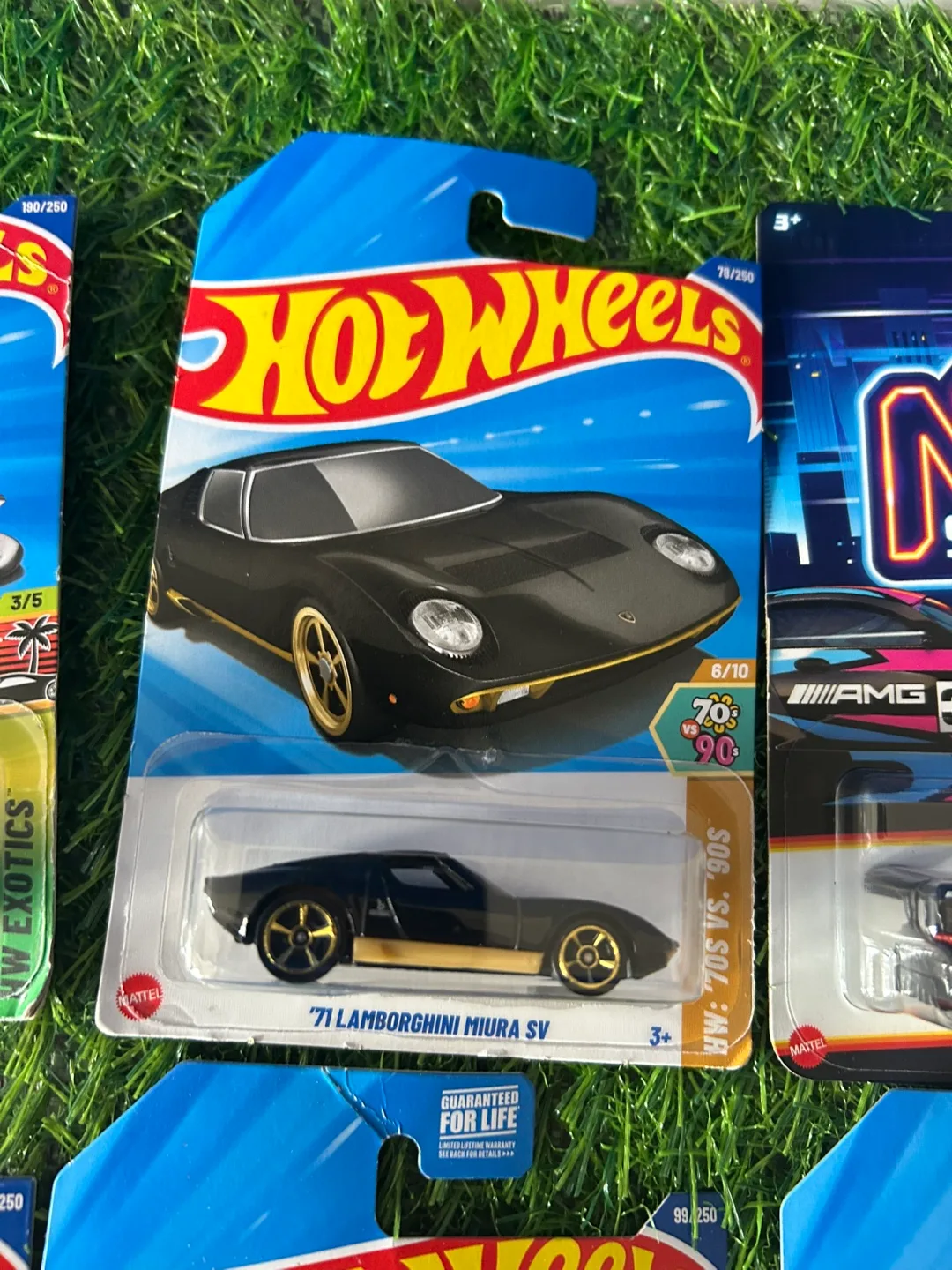 Hot Wheels '71 Lamborghini Miura SV thumbnail