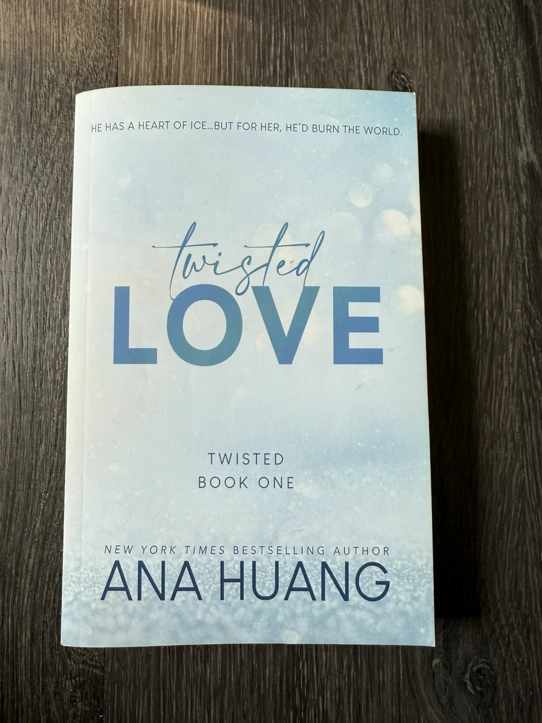 Twisted Love – by Ana Huang thumbnail