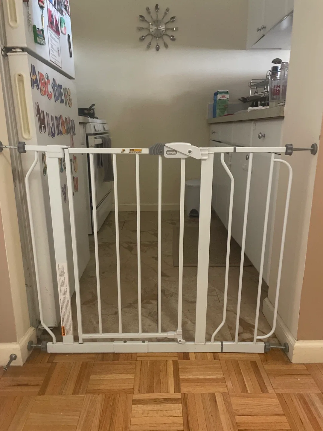 Safety gate thumbnail