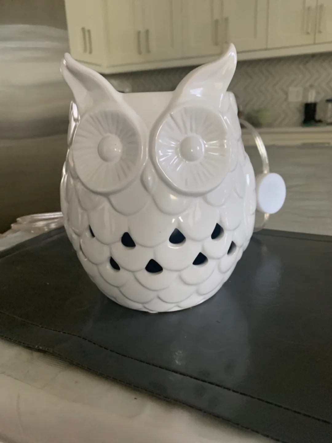 Ceramic Owl Candle Warmer - White thumbnail