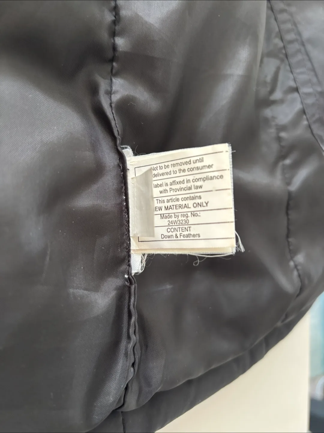 Ladies GAP Black Puffer Vest - size L image indicator(6)