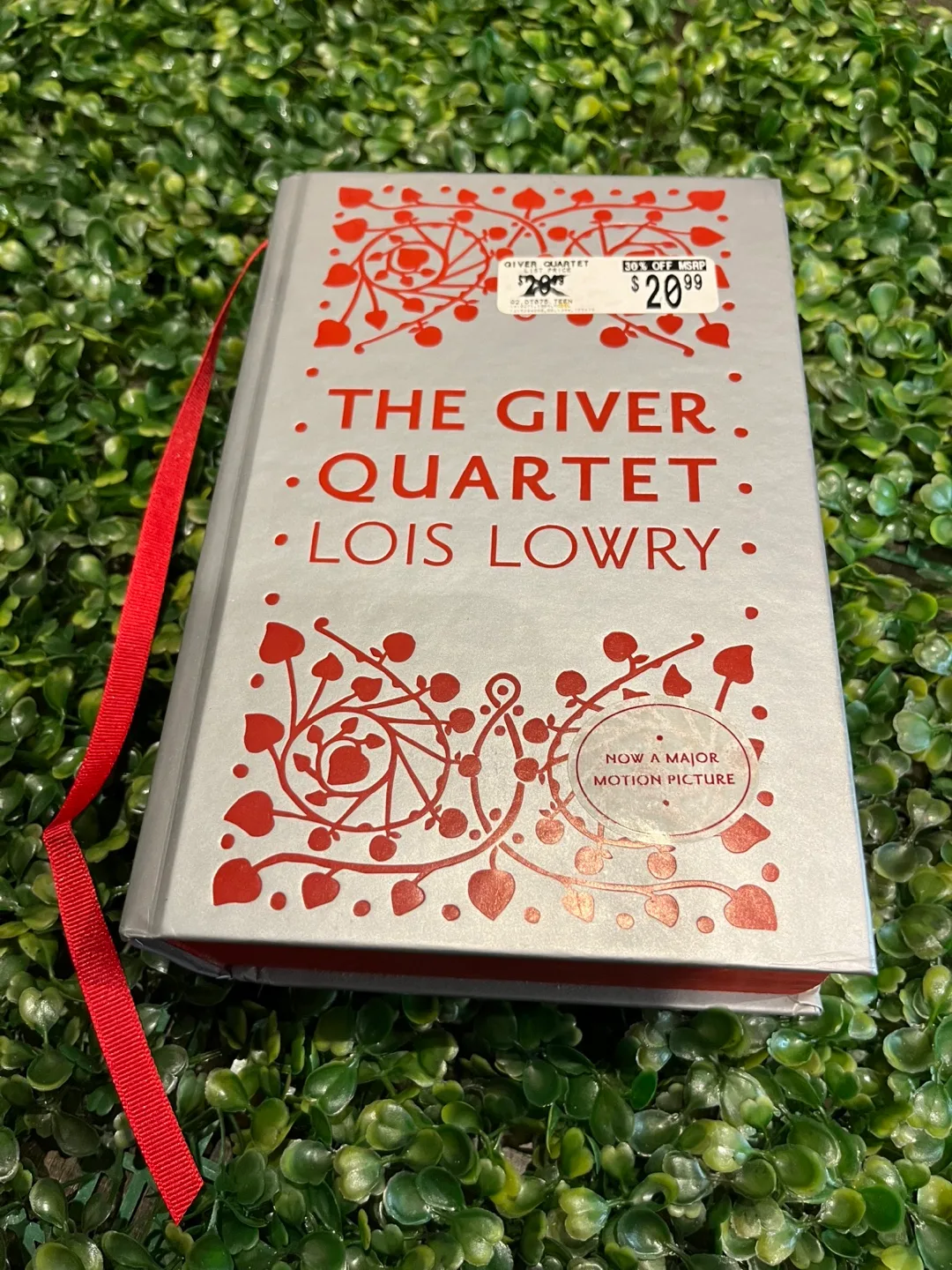 The Giver Quartet Lois Lowry thumbnail