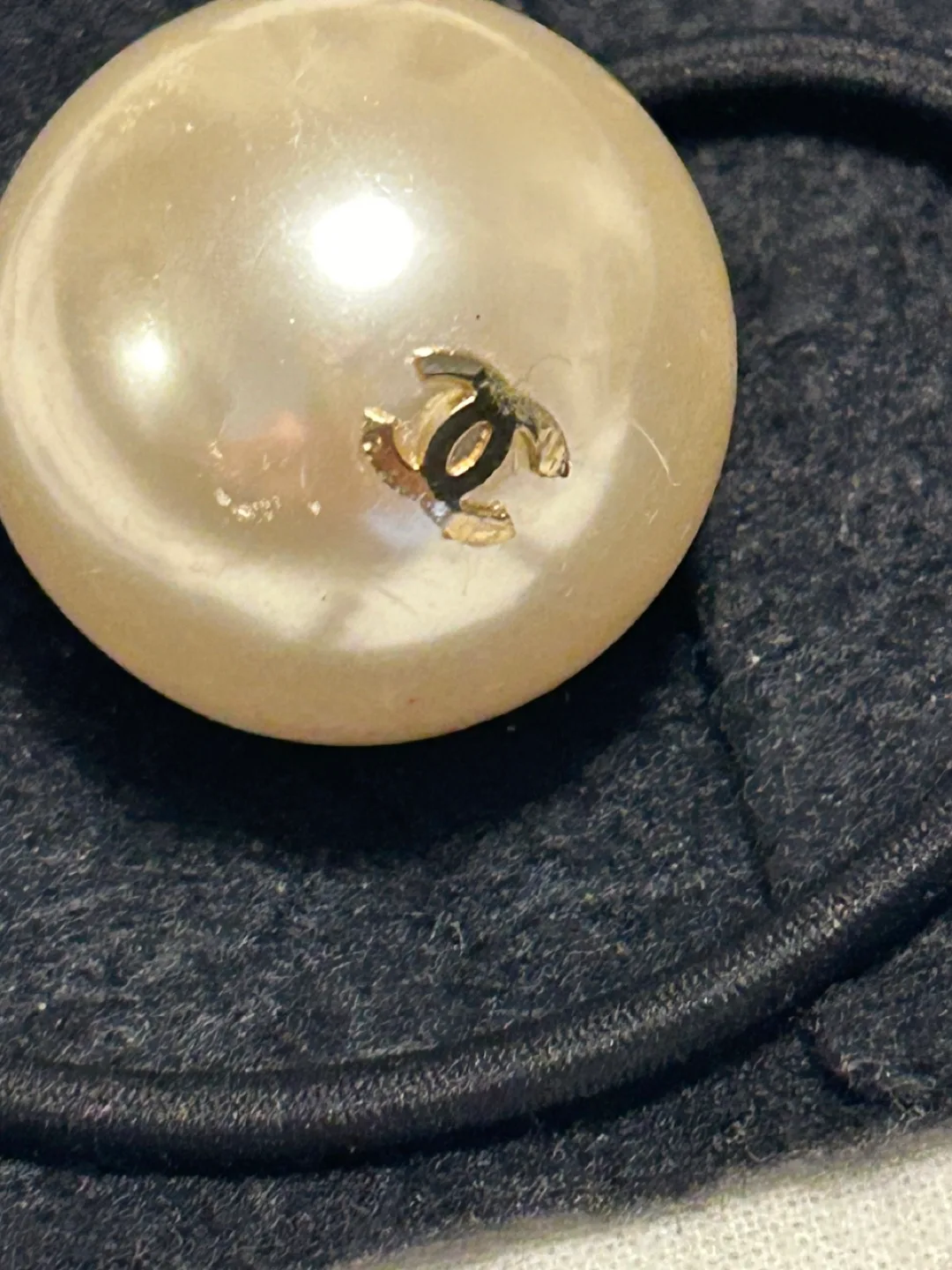Chanel Hair Tie with Pearl image indicator(8)