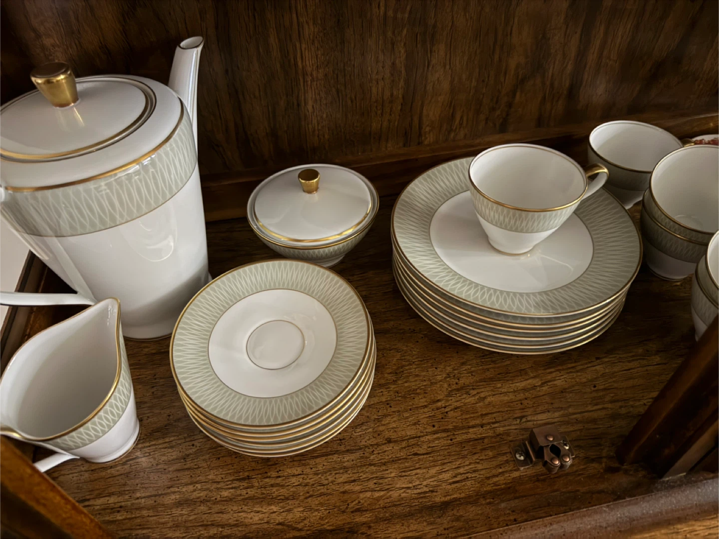 Fine China 23 Pieces Rosenthal Germany Tea / Coffee Set of 6