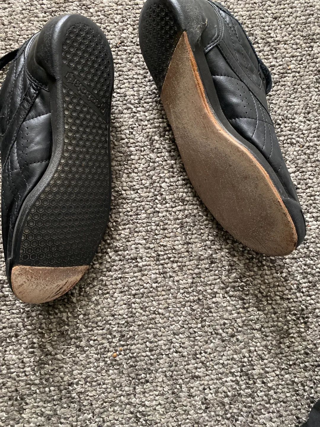 Reebok Black Leather Bowling shoes image indicator(2)