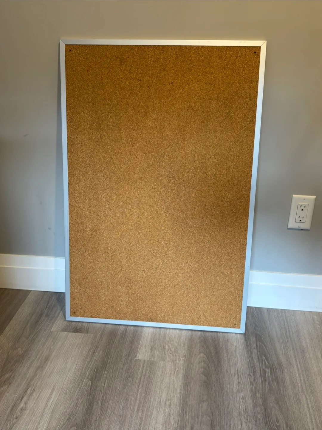 Cork Board with metal Frame image indicator(2)