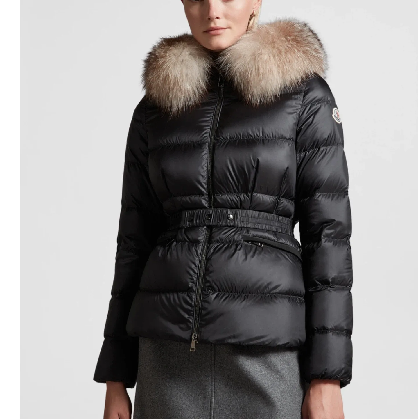 Authentic Moncler Boed with fox fur trim (size 2) image indicator(2)