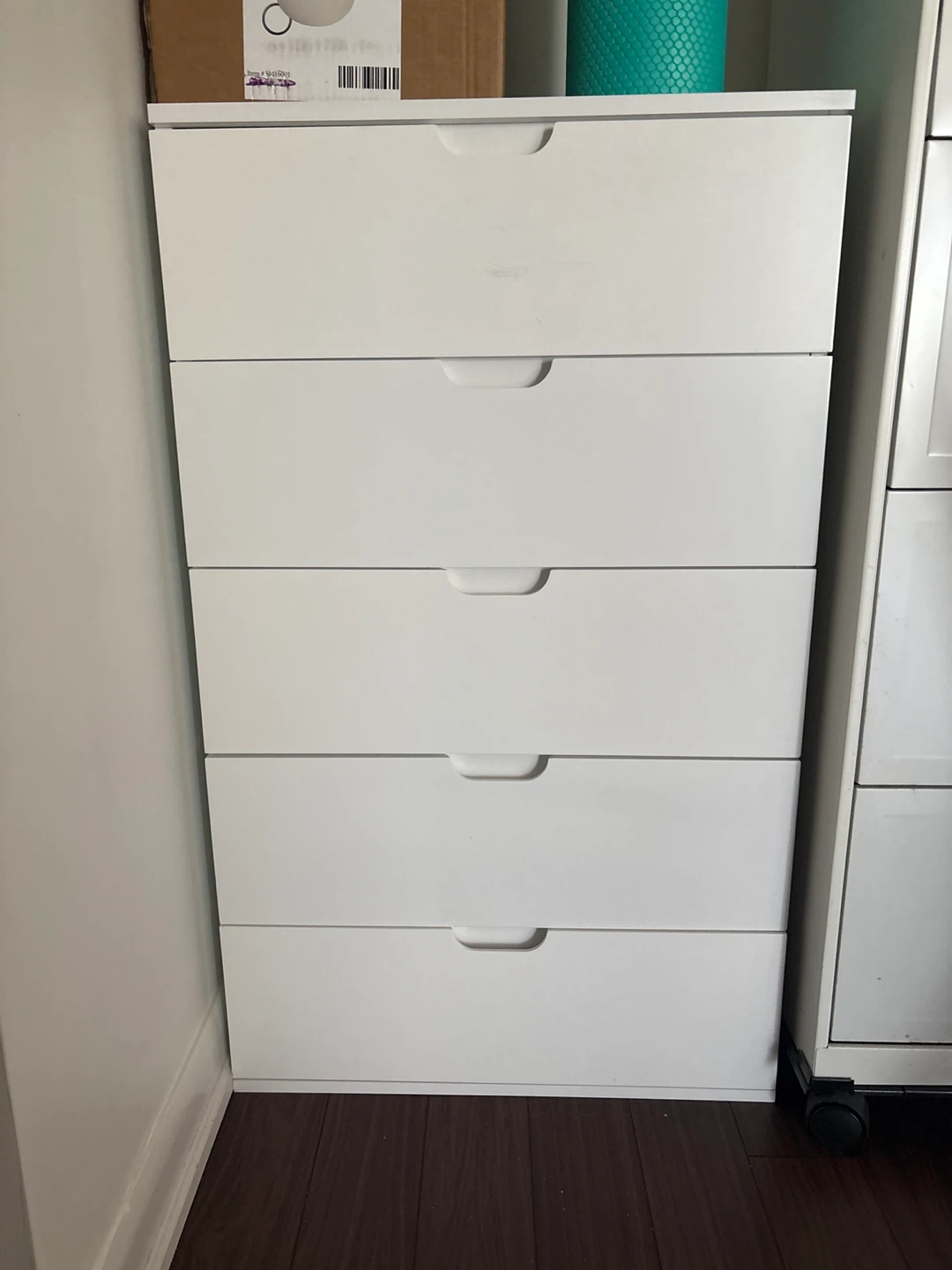White 6-Drawer Dresser