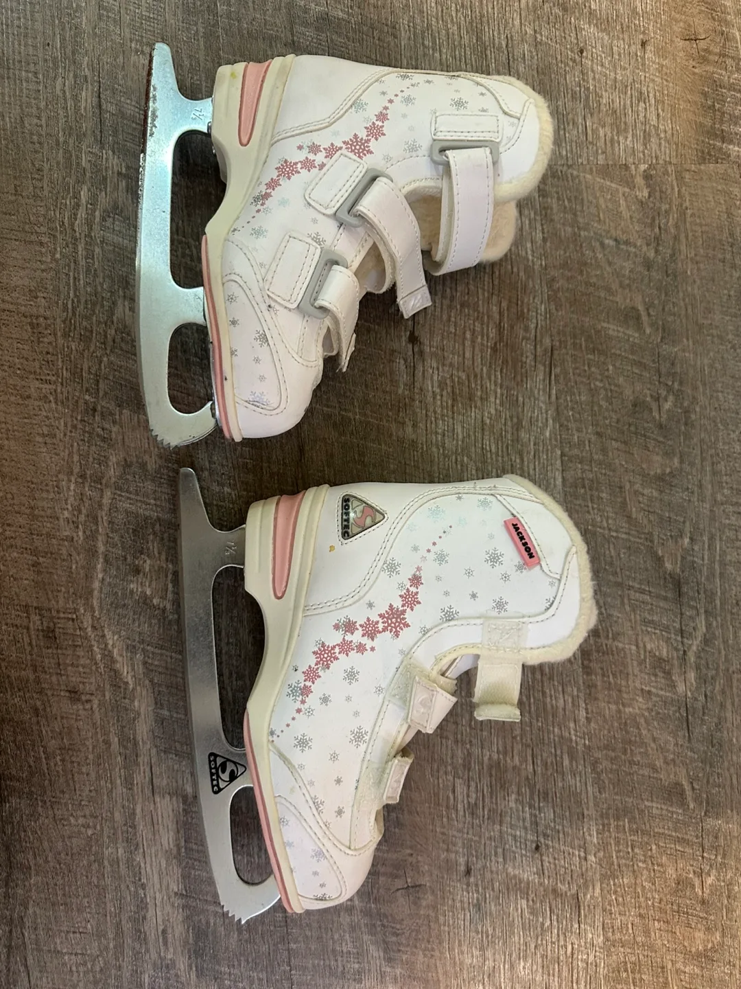 Jackson White Ice Skates - Size 13J thumbnail
